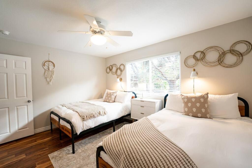 Carlsbad Tranquil Tier Garden Beach Home With Game Room Luaran gambar